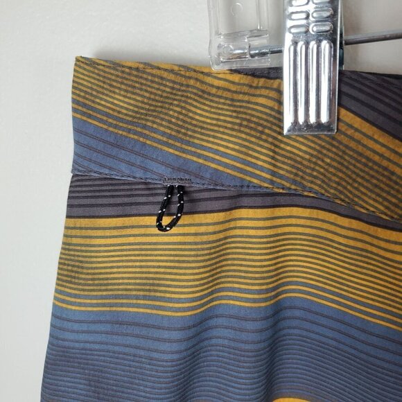 Columbia Board Shorts mens 38 Gray Yellow stripes Pockets Unlined Outdoor Beach - Picture 12 of 16